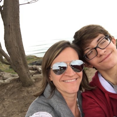 eefeurer's profile picture. Just a mom who would always rather be on a beach