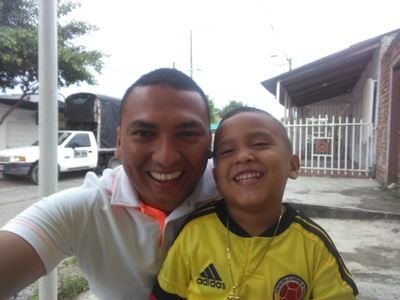 Aficionado a la Música,con su mejor vacile crossover y sabor vallenato.