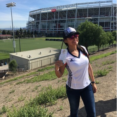 Vivianag1's profile picture. 