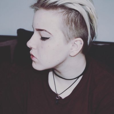 im so emo i cry blood // insta @satanssexwhore