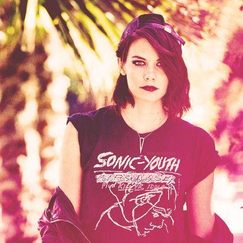 ├Mother, wife.┨├ Outlast Whistleblower┨┞ #Freerol ┨├Leadville.┨ ├ ❝His husband is crazy, Msr.Park.❞┨├@xNoelPark my little boy.┨