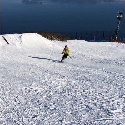 名古屋→滋賀 大学生 スキー垢です♩ フリースキーしていまーす スキー、スノボーをやってる方フォローお願いします！！無言フォローごめんなさい！ オフシーズンはスノーヴァ、ウォータージャンプで練習しております！