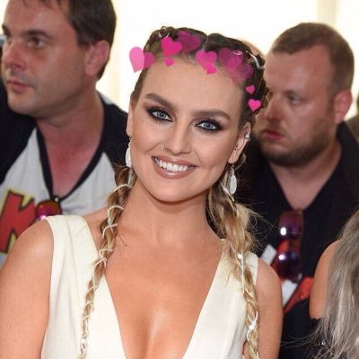 Perrie Edwards With Hearts (send pictures of perrie to us please x)