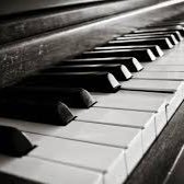 I play the piano .-.