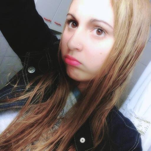 CandeCegislski's profile picture. La imperfección es la belleza , la locura es genial y es mejor ser absolutamente ridículo que absolutamente aburrido