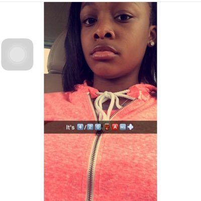 Sc Royale_mitchell - Follow me on instaa @ __royaleeee__