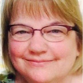 Sle12Shari's profile picture. 