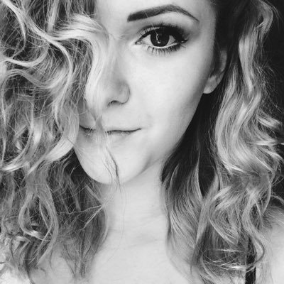 roxiehart_19's profile picture. 