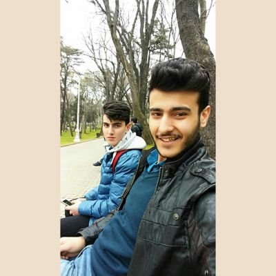 Mükemmel değildin ama kusurlarını da sevmiştim.

instgram: serkaanyazici            snapchat:srknyazici2701