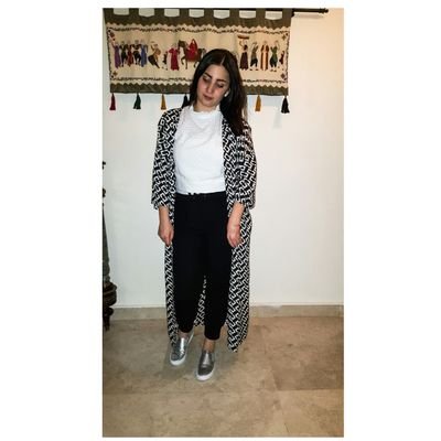 A person who survived through hard times and turned them to good times. Get from me #positivevibes, and a smile. #Food and #fashion A #blogger to be .