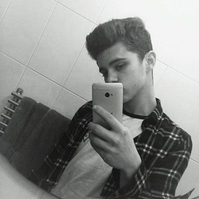 sxnctuxry_'s profile picture. // alexa play despacito //