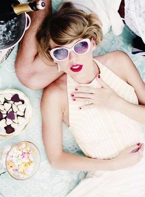 Taaaaaylorrrr's profile picture. 