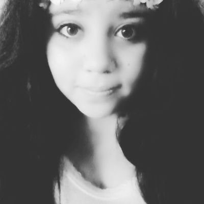 ZelMarit's profile picture. Era como la nieve, hermosa pero fría.