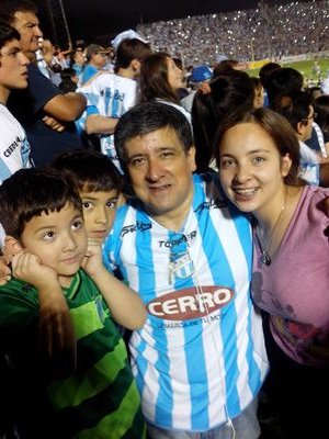 Queda prohibido no luchar por lo que quieres, abandonarlo todo por miedo y no convertir en realidad tus sueños.