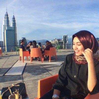 EvynaAzhar's profile picture. Trying to be a better person
