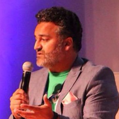 snackvi's profile picture. An OG adman, writer, creative production lead at an Advertising agency performing in Austin, by way of LA, FOX, instagram: texastanibbq former Channel 4 and BBC