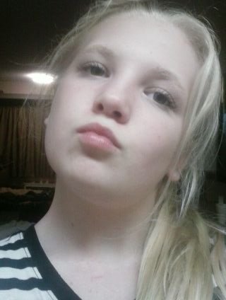 Music Hip-Hop/Rap Pop Fashion & Beauty I love to dance and talking selfies :p.s love shopping... and I❤ my family