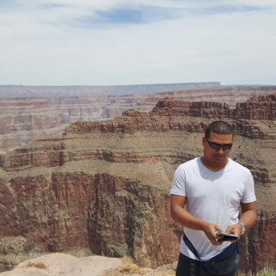 Nacer pobre no es en nada malo, lo malo es que te mueras siendo pobre..