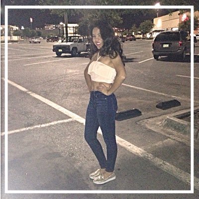 Leesliecisneros's profile picture. •Fb: Leeslie Cisneros•                            •Snapchat: leesliegc•                             •Instagram: Lele_cis25•                        |LC|