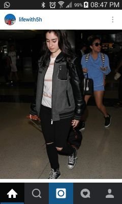Obsesionada con Lauren Jauregui y 5H. Camren es mi religión y leer y escribir fics mi estilo de vida