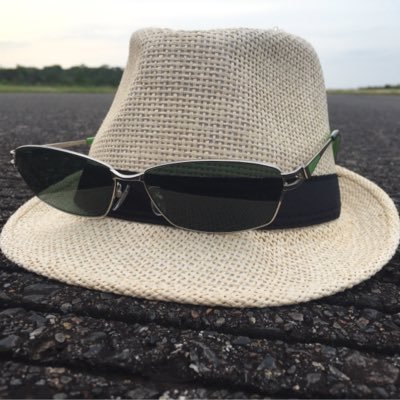 pizzaofbirdman's profile picture. 元鳥人間。阪神タイガース。FIFA20 FUT FC Bayern München。Gamba Osaka。鉄道すきNゲージやってる(最近少なめ)。飛行機→新幹線→車