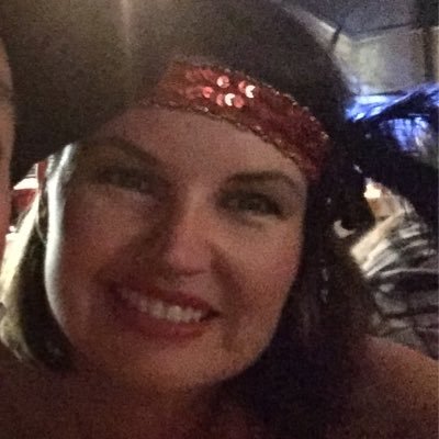 ramblinwinegirl's profile picture. 