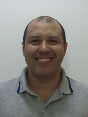 Brasileiro, natural de Paranaguá - PR,
Gosto mto de esportes e reportagens!!!