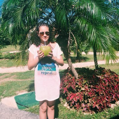 skyyehunter's profile picture. love you a latté ❤️