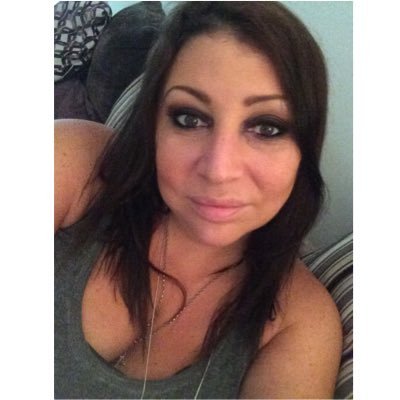 HelenJNT's profile picture. Retired beauty blogger. Full time music snob.
