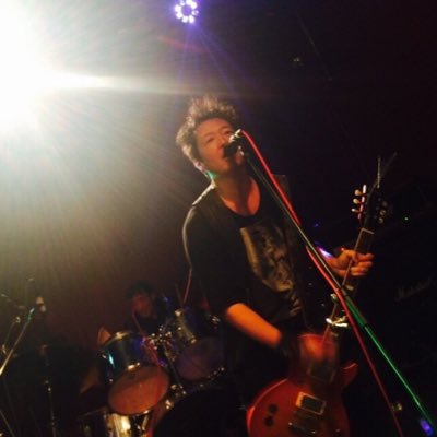 バンド「 鬼ごろし 」のguitar、vocal 。香川の3ピース、ガレージ、パンク、ロック系バンド &もう一つ バンド 「モドキ」のvocal