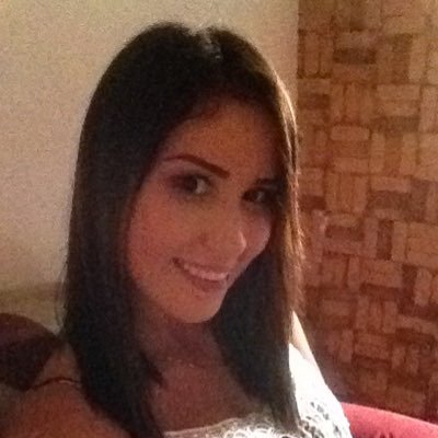 ORGULLOSAMENTE Venezolana, con el gran sueño de que el AMOR y la PAZ reine en mi País.