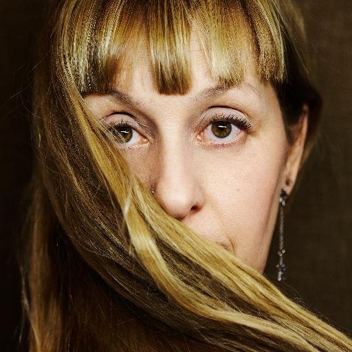 LafonLola's profile picture. auteure/fiction writer