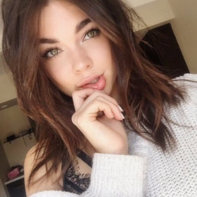 ce soir mademoiselle va s'enivrer, ce soir mademoiselle va danser, ce soir mademoiselle va s'oublier.