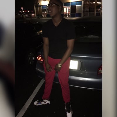 Navy Strong ⚓⛵ Avaition Electician Single Follow me on IG: famous.jay Kik me at: FootballLife43 SC: Thiskid_j