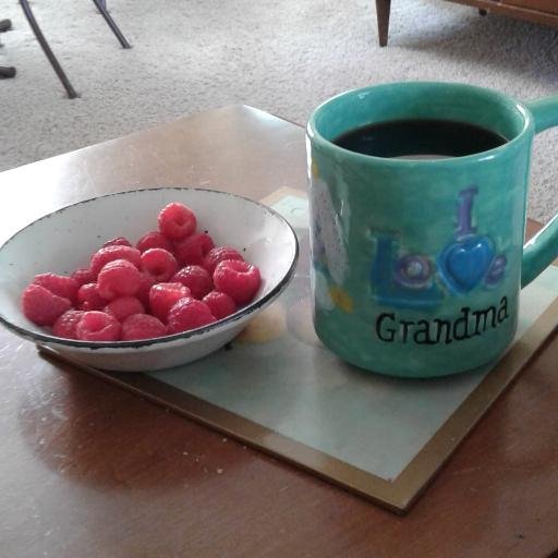 JoanneComper's profile picture. Canadian!