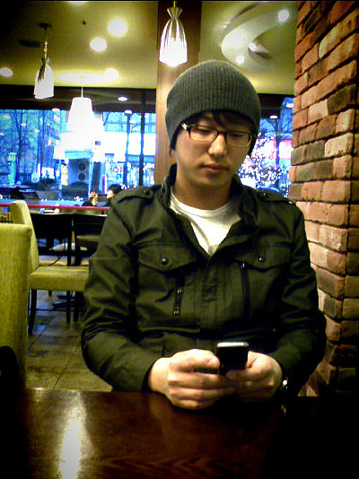 elderrascal's profile picture. Who wanna be a native-like speaker. On second thought, who wanna be better than native speakers. That's who I will be and that's be-all and end-all.