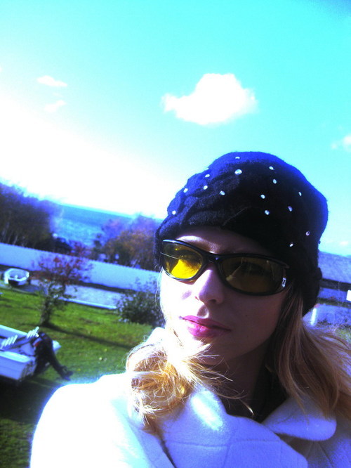 EvaNudist's profile picture. Openminded and bisexual female. Are open to all questions and comments. I am on Fetlife and IG too. Denmark is my normal residence