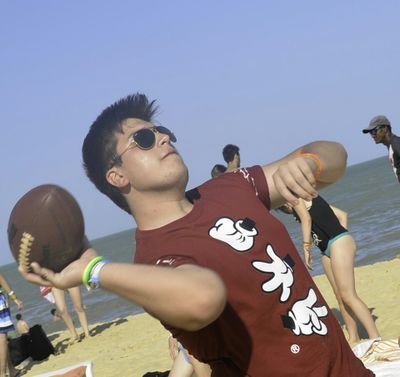 darohardoy's profile picture. 23.UADE.

https://t.co/iC8tooz4vS