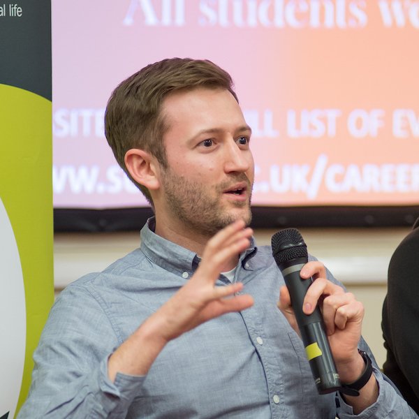 ben_c's profile picture. plants 🌱 , theme parks 🎢, boats 🚤 , sea 🌊, fireworks 🧨, tofu 🎲 and dinosaurs 🦖. Co-founder of @ocastahq where we make apps. https://t.co/So7FC6KCj6