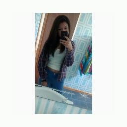 Hola :c yo aquí dando pena nsbsnsns
Follow me and follow back (?) snnsns
