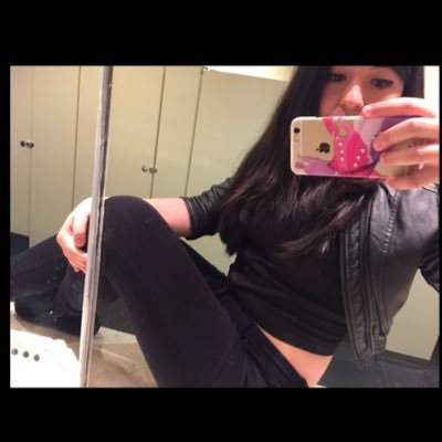 Jenni_Chavez123's profile picture. seriedad el porte fino de le nota✨ Cicatrices las que te dejan marcado de por vida