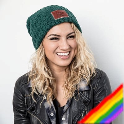 Paperhearts0614's profile picture. 