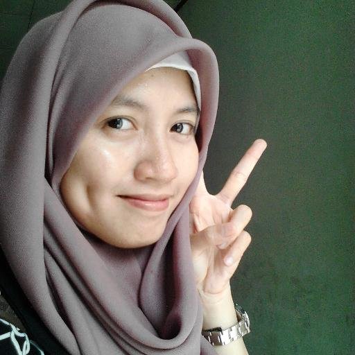 Gunakan kepintaranmu untuk membuat orang lain bahagia...
Tapi jangan gunakan kepintaranmu untuk membodoh-bodohi orang lain... ツ