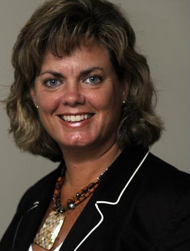 PR director at Connecticut College. Avid reader. Mom to 2 college students. Opinions are my own.