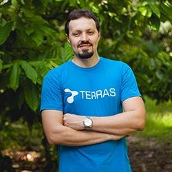 Amazonida. Computer engineer. Co-founder of @TerrasApp