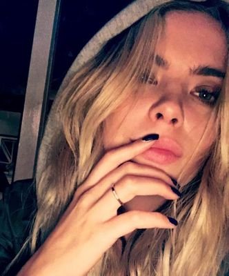 #RolldrisLatAm ➰
los orígenes ➰
17 años ➰
muerta➰
fantasma del instituto de Londres ➰