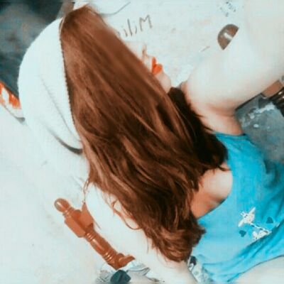 d_simbron's profile picture. Soy Solo Una Chica Normal Viviendo En Una Pequeña Ciudad