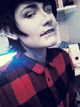 Marshy_Abadude's profile picture. haha I like red - vampire king 4lyfe - BUBBLEGUTS DROOLS MARSHALL LEE RULES - open for rp