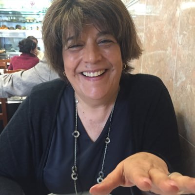 Diretora-Geral da FIOVDE. Presidente AIC: Perfumaria, Cosméticos, Produtos de Higiene Corporal. Diretora-Geral AISDPCL:Sabões,Detergentes, Conservaçao e Limpeza