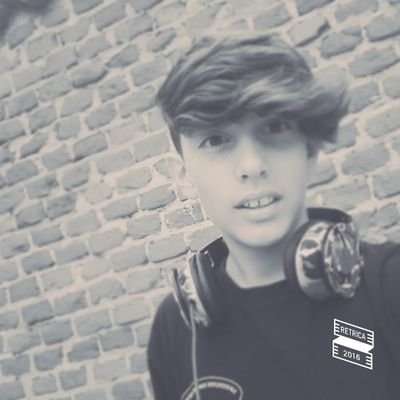 Edoardo.
I love football
Ricambio.
《||-'Eh giuro che non ho mai amato nussuna come te.'-||》❤
